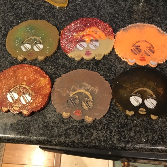 The Hart Collection of Melinated Power. 6 coasters outlined in platinum silver. - Picture 2 of 12